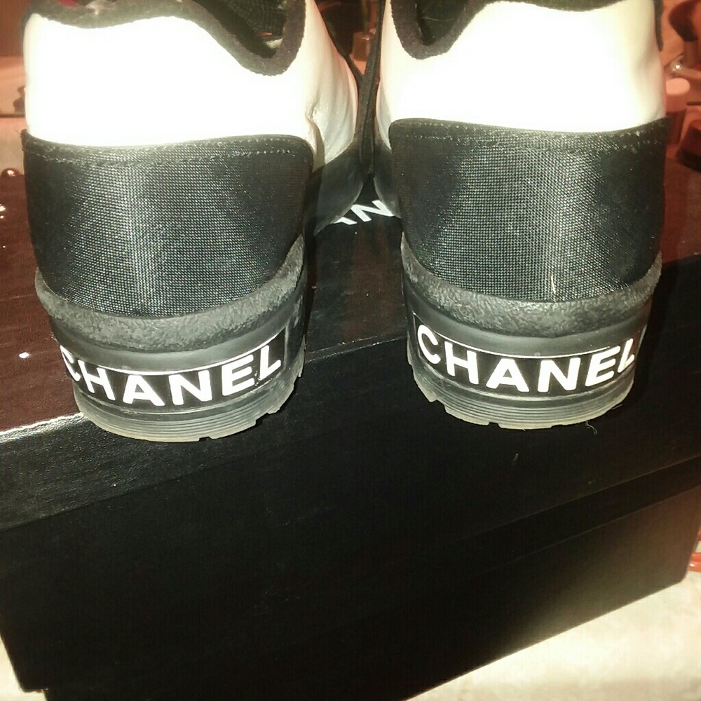 Vintage Chanel sneakers sz8 - Picture 2 of 6
